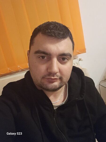 Buna singur vreau relatie deschisa cu o femeie de lunga sau scurta durata